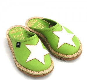 Slippertjes van ecologisch leer Slippertjes van ecologisch leer