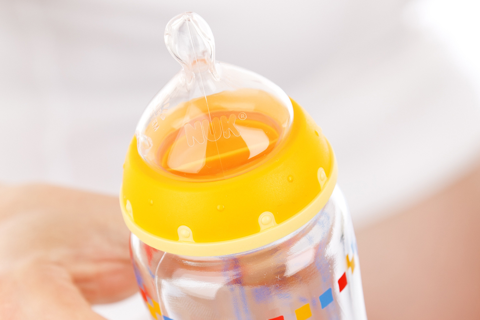 10 voordelen van flesvoeding voor moeder en kind Love2BeMama