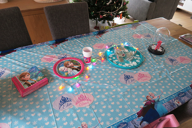 Verslaggever Afkorting Betuttelen DIY Frozen kinderfeestje organiseren - Love2BeMama