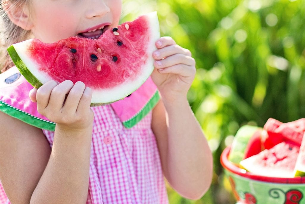 Wat te eten met warm weer? Ik geef 4 kindvriendelijke tips!