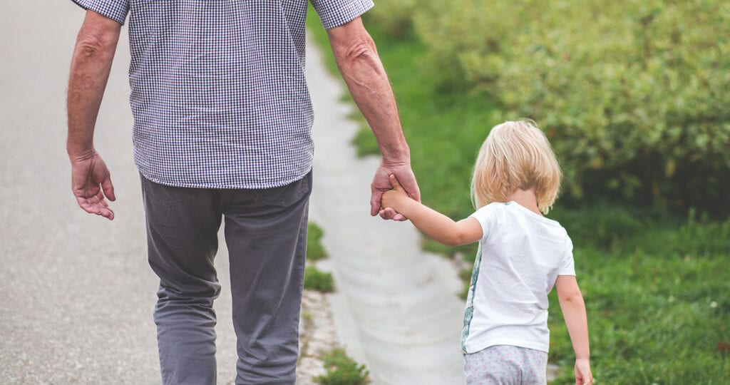 Grootouders die op kleinkinderen passen leven langer