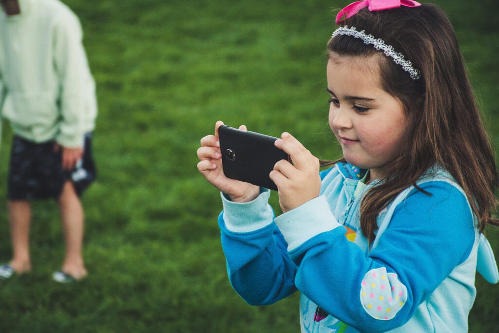 Op welke leeftijd geef je je kind een smartphone?