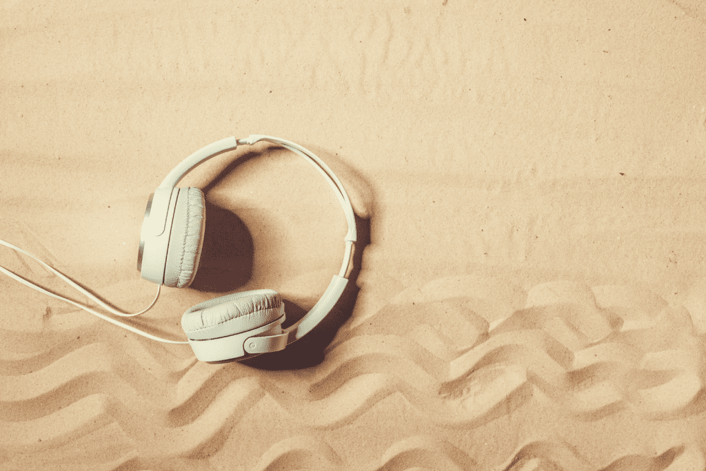 Wil je horen: 5x podcasts voor op (thuis)vakantie