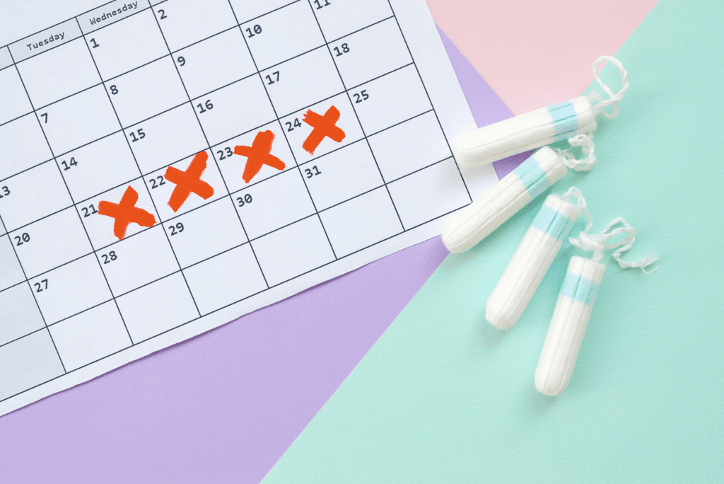 Eerste menstruatie na bevalling stopt niet: Wat is er aan de hand?