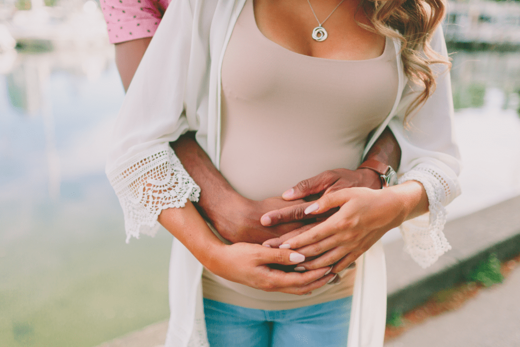 Wat moet je regelen bent als je zwanger bent en niet getrouwd?